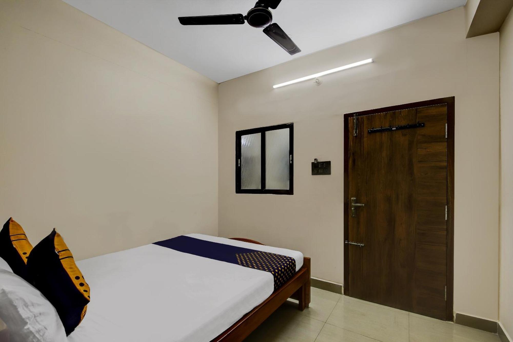 Spot On 73621 Srinivasa Boarding And Lodging Jalahalli Екстер'єр фото