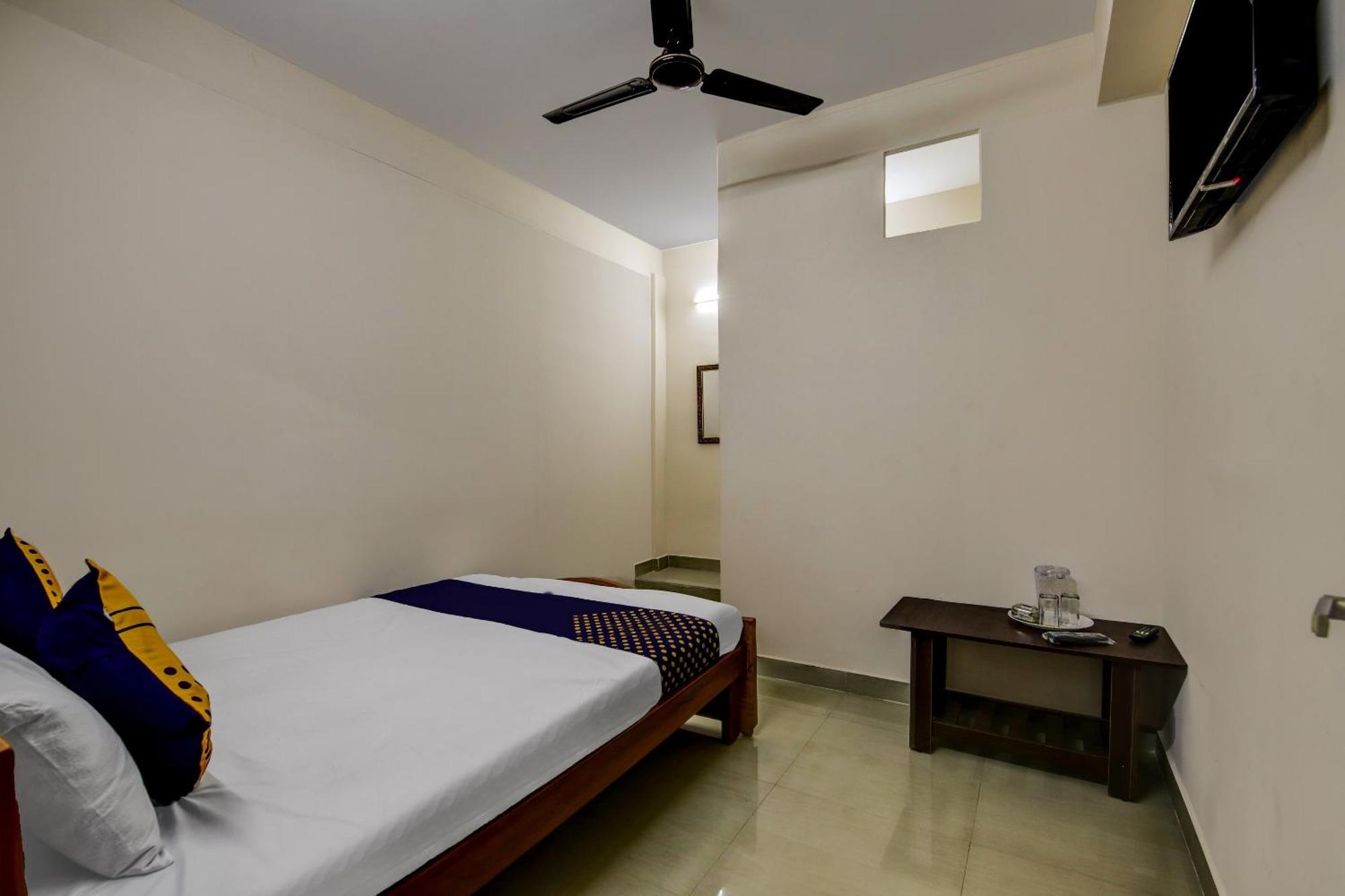 Spot On 73621 Srinivasa Boarding And Lodging Jalahalli Екстер'єр фото