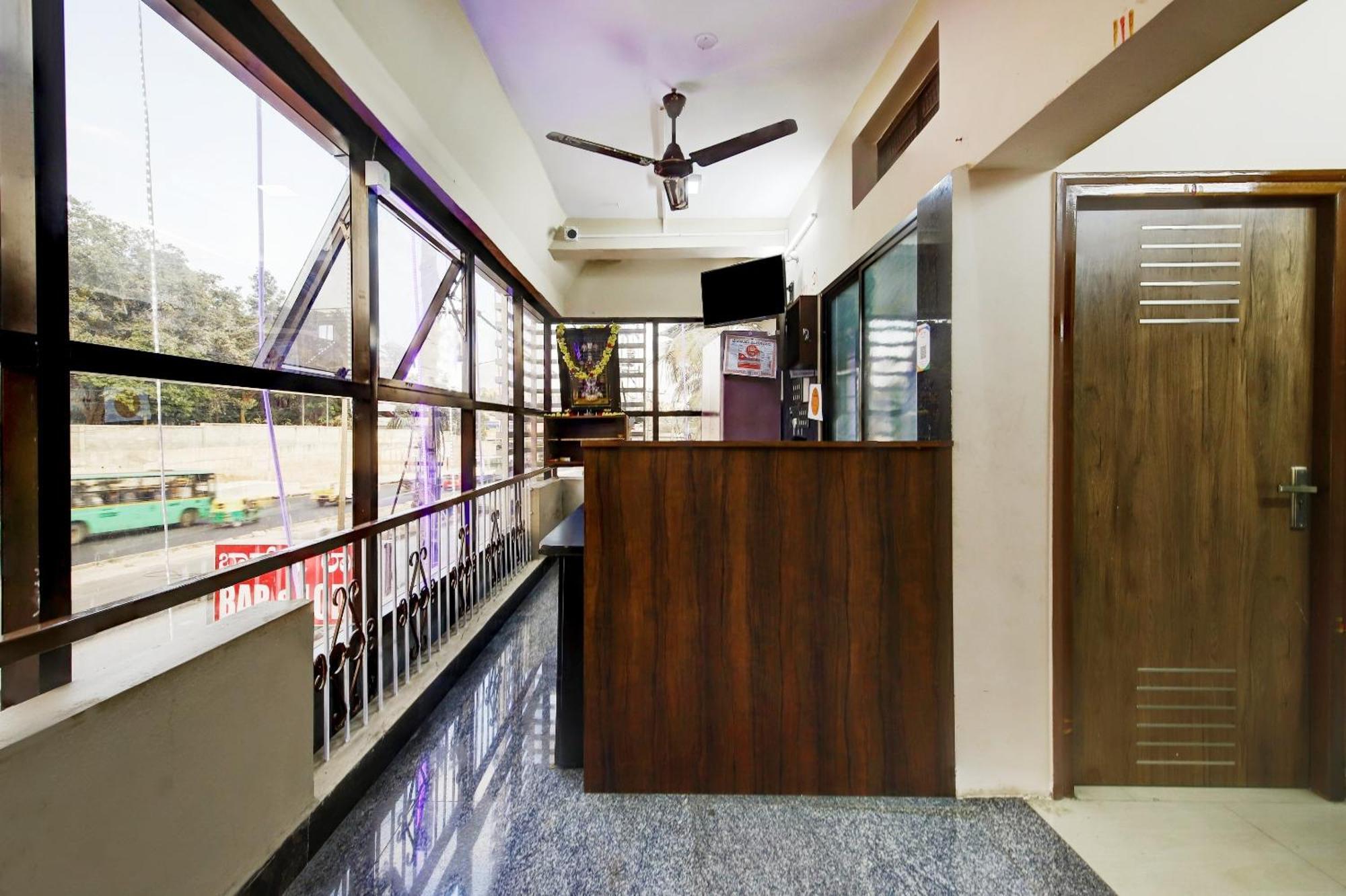 Spot On 73621 Srinivasa Boarding And Lodging Jalahalli Екстер'єр фото